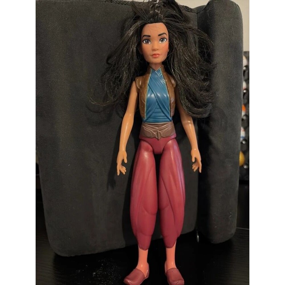 Raya Disney plastic doll